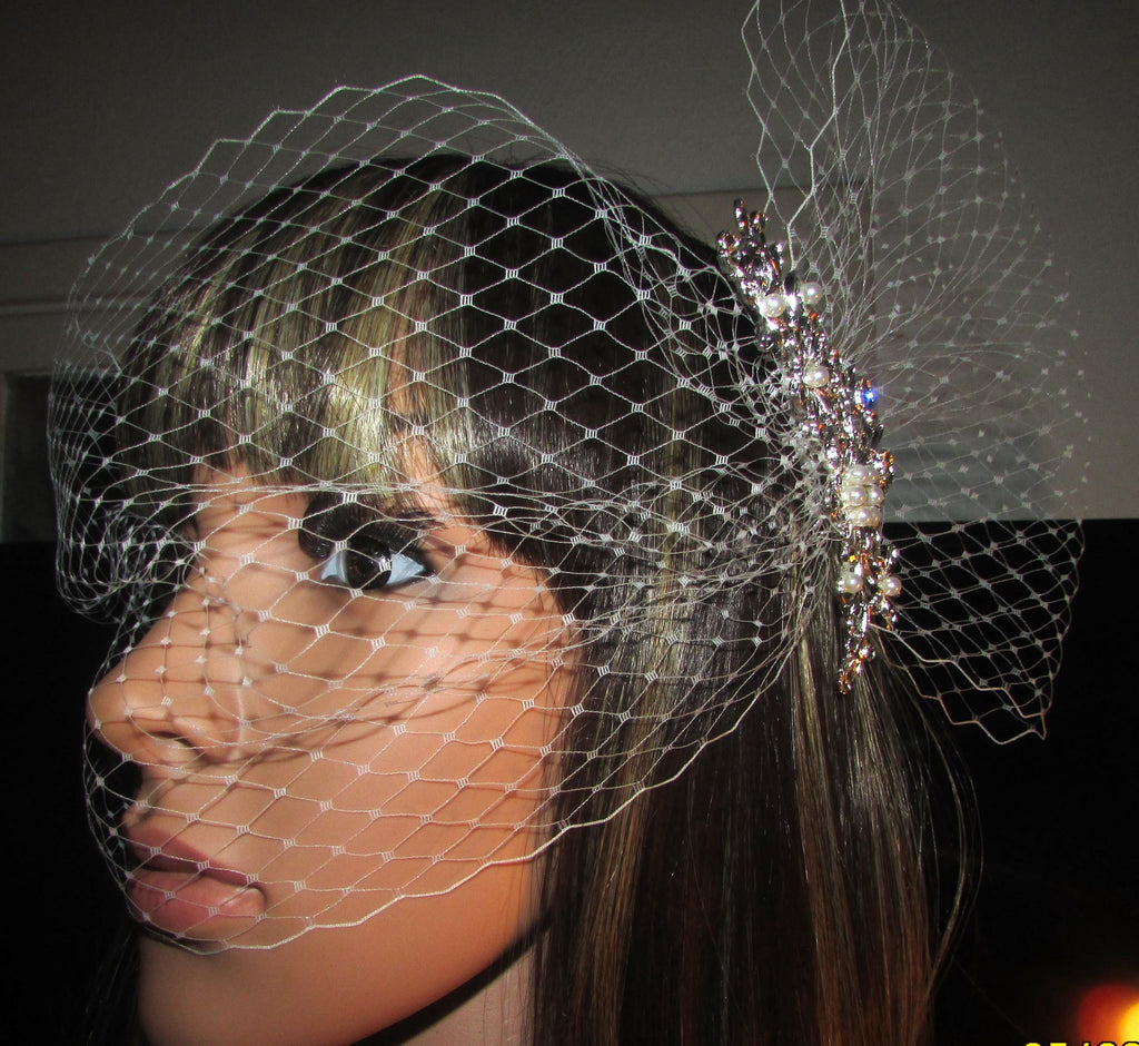 Birdcage veil and Diamante comb set. Ivory Wedding veil. 2 piece set. Bandeau style 8"