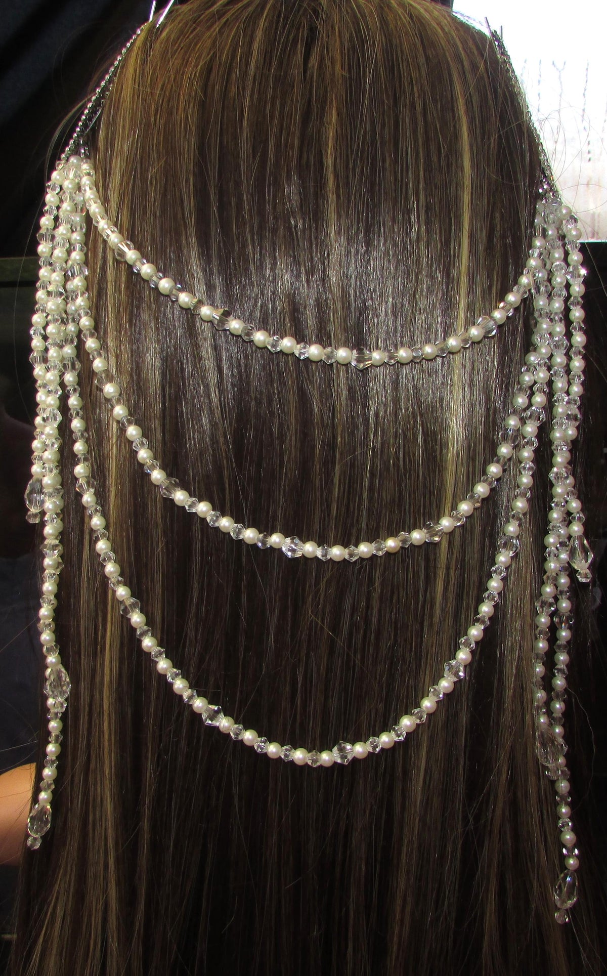 Pearl and crystal teardrops wedding hair chain accessory comb. 3 rows Bridal headpiece accessory.