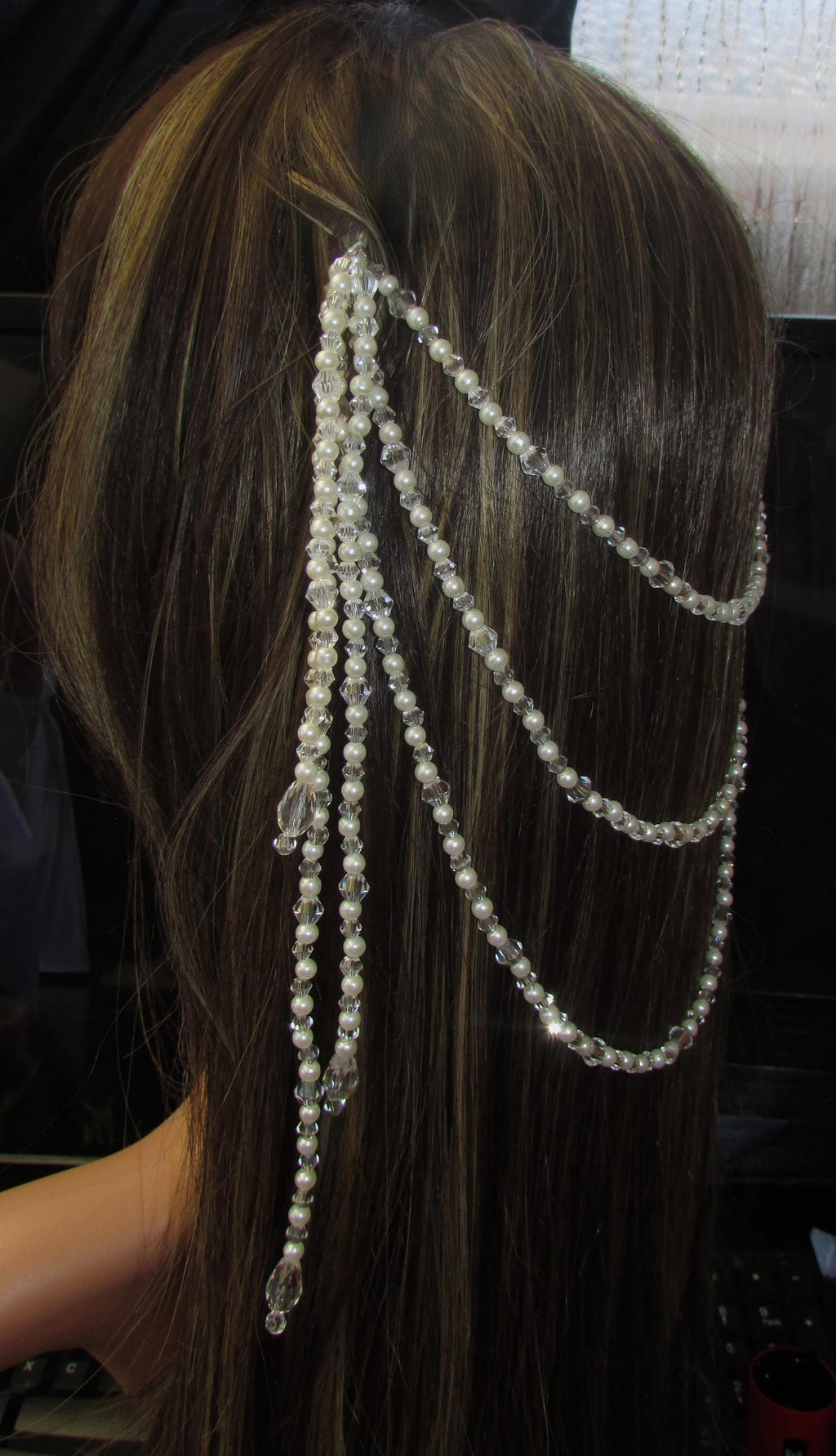 Pearl and crystal teardrops wedding hair chain accessory comb. 3 rows Bridal headpiece accessory.