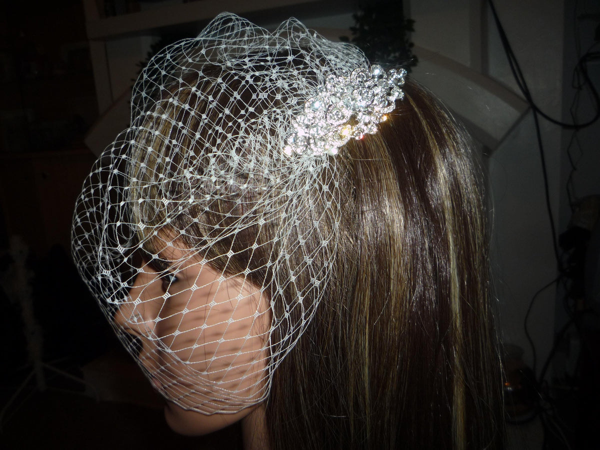 Birdcage veil Ivory detachable wedding veil with Diamante comb.