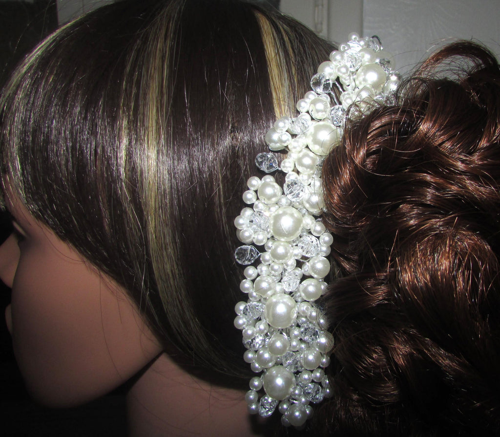 Bridal wedding hair vine. Ivory pearls clear crystals. Hair accessories. Handmade