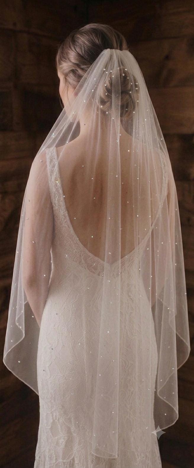 Ivory Wedding veil Diamante Rhinstones. Double scattered. Fingertip 1 tier veil 42 inch. Pencil edged. Pale Ivory, Off white options
