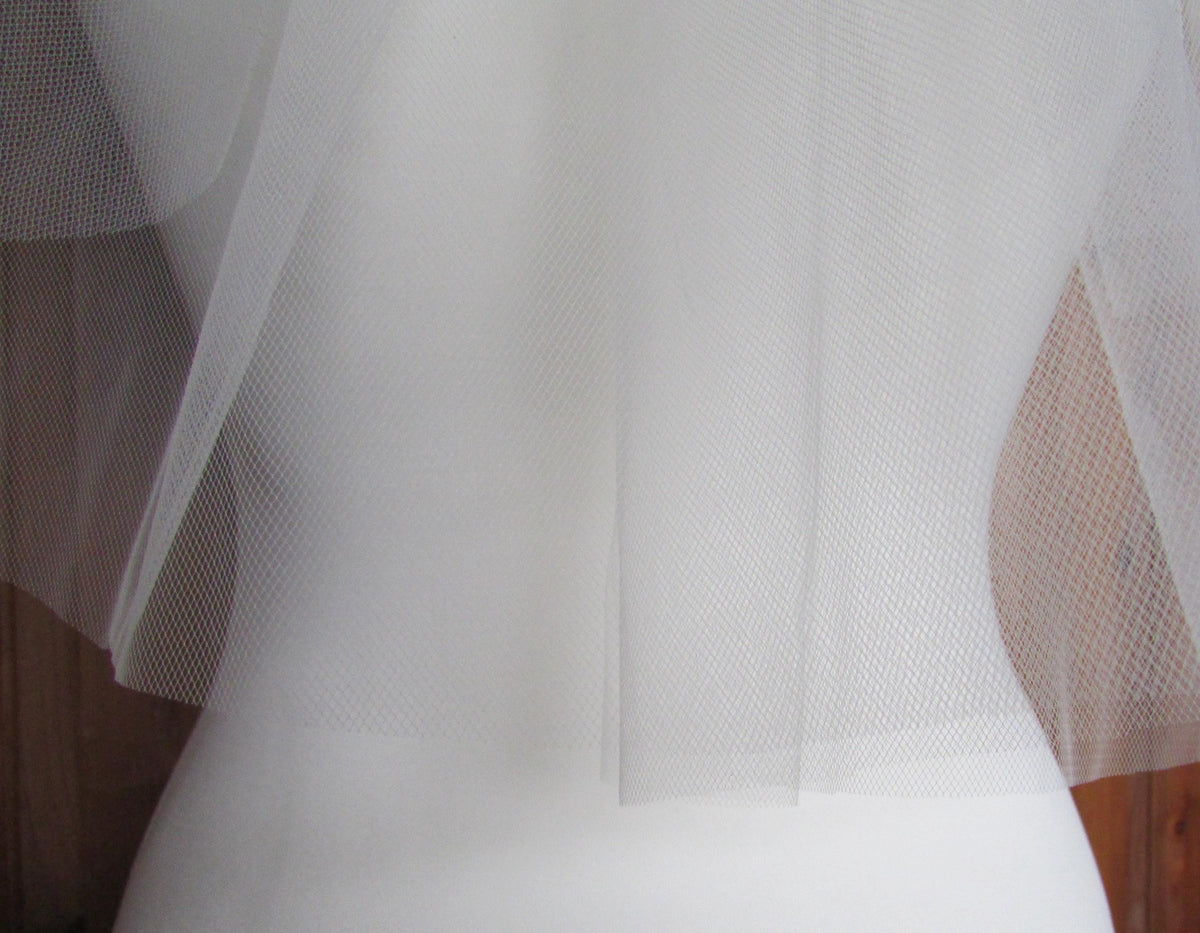 Ivory Wedding veil. Short 2 tier 18 / 20 inch. Cut edged. Hen do bridal veil, Pale Ivory option.