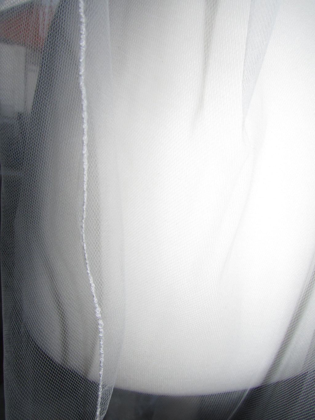 Ivory Wedding veil. Fingertip 1 tier veil 42 inch. Plain Pencil edged. Ivory or Pale Ivory option.